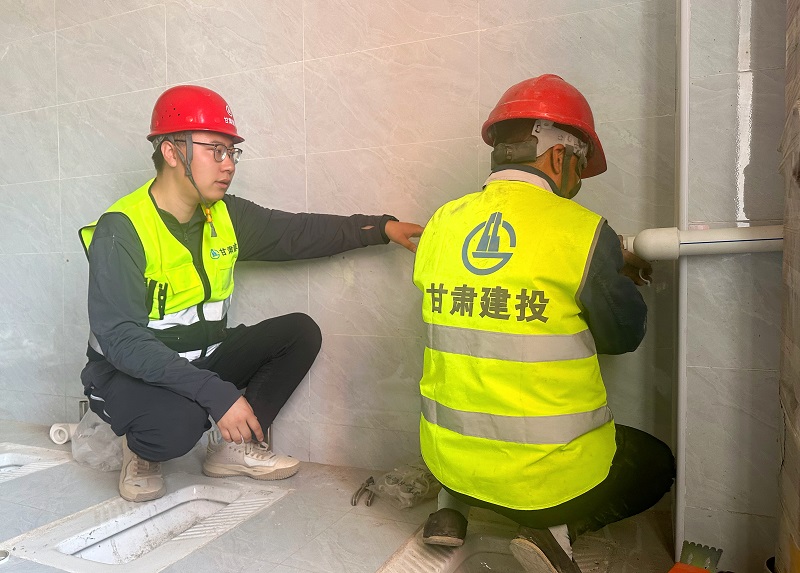 楊萬(wàn)里 照片.jpg